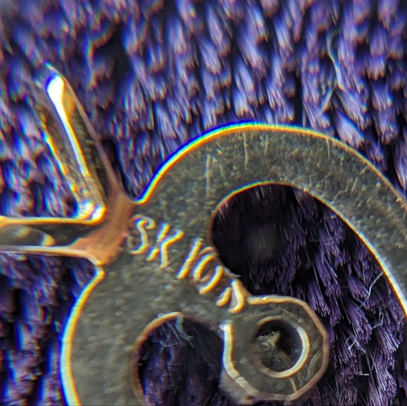 Solid 10K Gold Vintage Open Heart Pendant With Natural Earth Mined Diamond - Picture 5 of 8